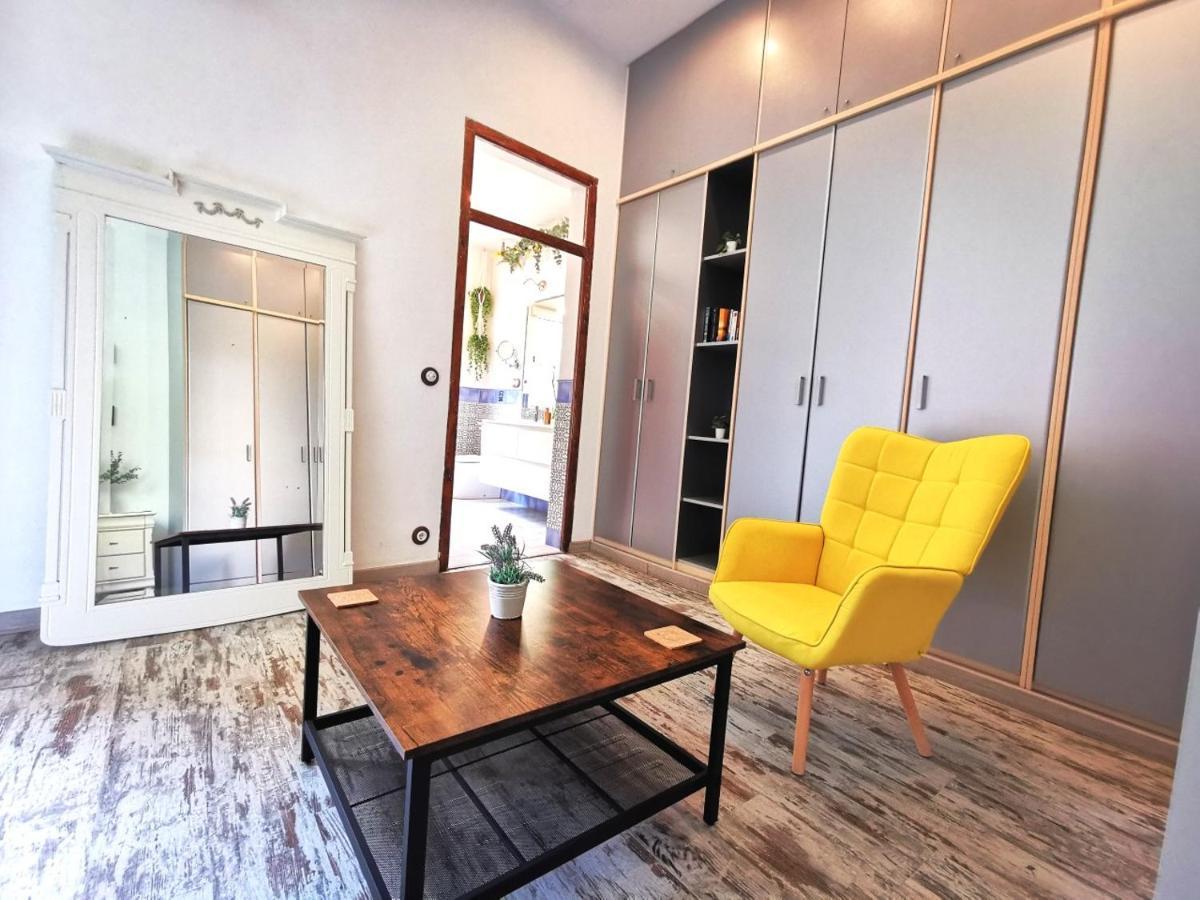 Portrait Boutique Guesthouse Valensiya Dış mekan fotoğraf